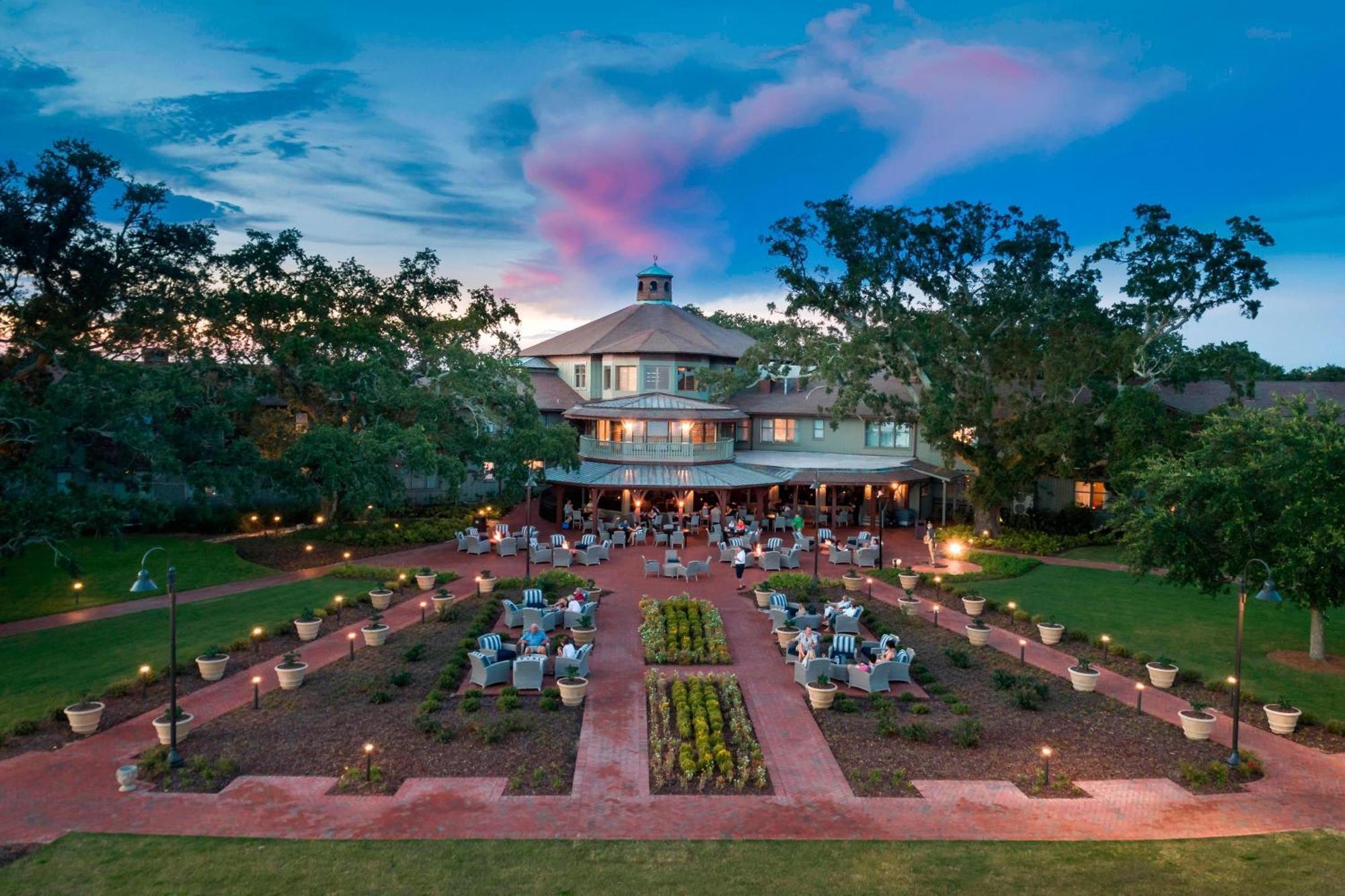 Grand Hotel Golf Resort & Spa, Autograph Collection Point Clear Exterior photo
